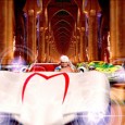 Generalmente las mejores películas infantiles son aquellas que no subestiman a su audiencia. Speed Racer casi lo logra, pero es perjudicada por su necesidad de confundir al publico de todas edades con una historia cronológicamente desordenada, ahogada en un genuino abuso audiovisual.